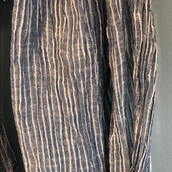 Joe Fresh scarf - Picture 2 of 5